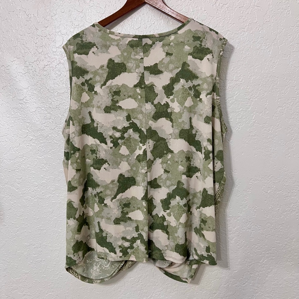 Cato Womens Plus 18/20W Green Paisley Camo Twist Front Sleeveless Knit Top - Picture 7 of 7
